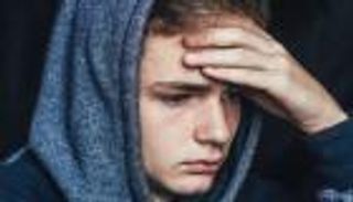 جلوس المراهقين طويلا يصيبهم بالاكتئاب