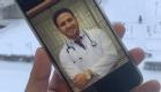 من سائق توكتوك إلى طبيب تجميل.. مصري يغرد إلى العالم: فخور بنفسي