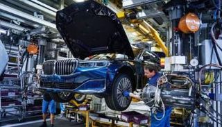 مصنع لبي إم دبليو - أرشيفية