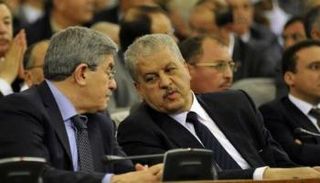 رئيسا وزراء الجزائر السابقان أحمد أويحيى وعبدالمالك سلال - أرشيفية