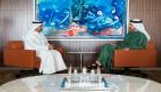 عبدالله بن زايد ونايف الحجرف يبحثان القضايا المشتركة