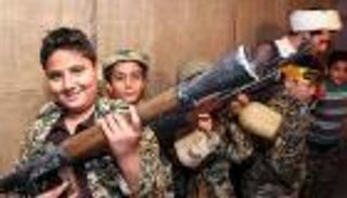 "باسيج التلاميذ".. كيف يجند الحرس الإيراني الأطفال؟