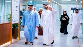 الشيخ عبدالله بن زايد آل نهيان ووزير شؤون مجلس الوزراء والمستقبل