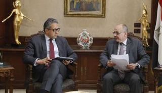 جانب من لقاء وزير السياحة والآثار المصري وسفير قبرص بالقاهرة