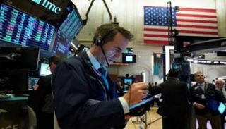 وول ستريت تتحدى مخاوف كورونا 