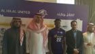 عشق الهلال يقود بن مساعد لتجربة جديدة بدوري الدرجة الثانية الإماراتي