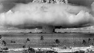 تفجير القنبلة النووية الفرنسية في صحراء رقان - أرشيفية