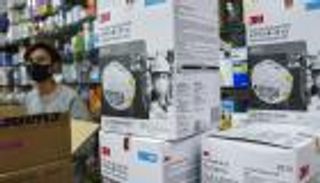 قوائم انتظار كورونا.. 1.5 مليون "كمامة" مطلوبة عبر الإنترنت