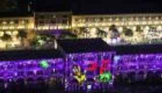 "أضواء الشارقة".. عروض عالمية مميزة وأجواء مبهجة