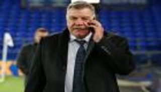 مدرب إنجلترا المطرود.. وحلم رئاسة "المافيا" في فيلم سينمائي