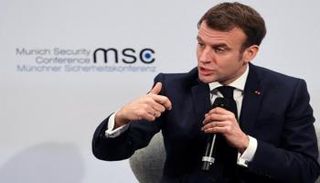 الرئيس الفرنسي إيمانويل ماكرون في ميونيخ- رويترز