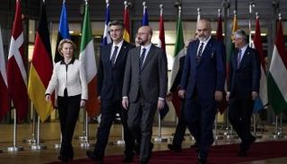 قادة الاتحاد الأوروبي خلال اجتماعهم مع رؤساء غرب البلقان