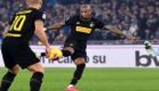 لاتسيو "الحصين" يستقبل أول أهداف أشلي يونج مع إنتر ميلان