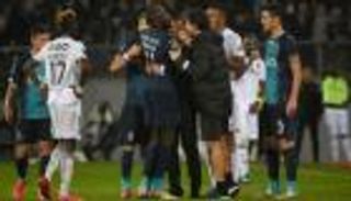 العنصرية تجبر لاعب بورتو على مغادرة مباراة بالدوري البرتغالي