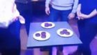 ومن الأكل ما قتل.. روسية تموت في مسابقة تناول الفطائر