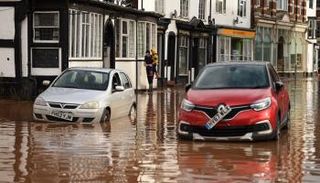 أمطار غزيرة تجتاح بريطانيا