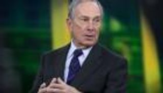 صعود بلومبرج يزيد هجوم الديمقراطيين الطامحين لرئاسة أمريكا