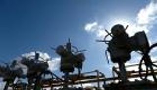 الانهيار يتواصل.. إيران تخفي بياناتها النفطية للشهر الـ17