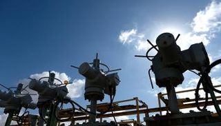 انهيار صناعة النفط في إيران 