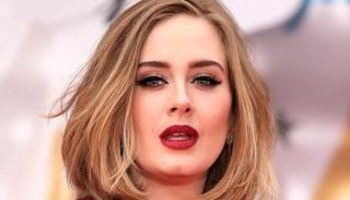 أديل تعلن موعد ألبومها الجديد