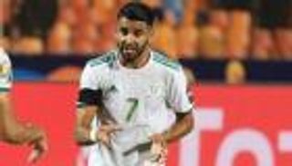 إيتو يطالب محرز برفع سقف طموحه