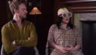 بيلي إيليش تكشف سرا عن أغنية فيلم "جيمس بوند" الجديد 