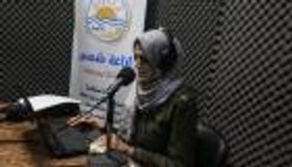 شمس.. إذاعة فلسطينية تضيء النور للمكفوفين