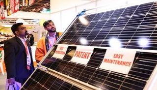 جانب من فعاليات معرض الشرق الأوسط للطاقة