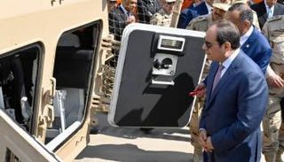 الرئيس المصري خلال افتتاح مشروعات صناعية دفاعية