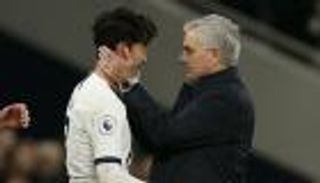 مورينيو يكذّب توتنهام ويعلن انتهاء موسم سون