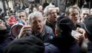 إصلاح أنظمة التقاعد يعيد المظاهرات إلى شوارع اليونان