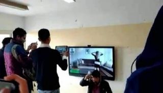 فيديو يتسبب في إقالة مدير مدرسة وفصل 22 طالبا مصريا