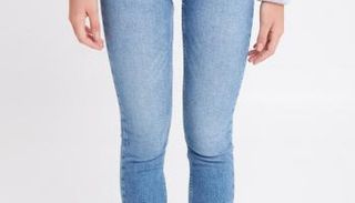 الدراسة نصحت بارتداء موديلات الجينز المريحة