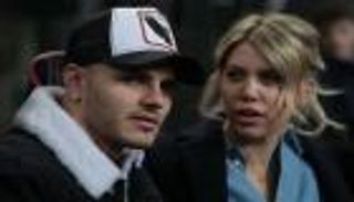 زوجة إيكاردي تثير الغموض حول مستقبله