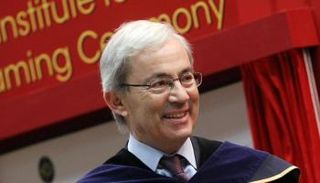 كريستوفر بيساريدس الفائز بجائزة نوبل في 2010