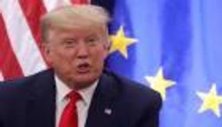 حملة ترامب الانتخابية تطالب بمليار دولار لمواجهة بلومبرج