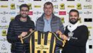 ذكريات صادمة للمواجهة الوحيدة بين كاريلي والهلال