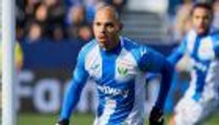 مارتن برايثوايت.. صفقة برشلونة التي يكرهها الفيفا