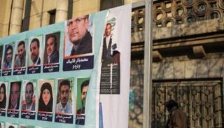 ملصقات انتخابية لقائمة الجنرال قاليباف في طهران - أرشيفية