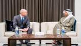 عبدالله بن زايد ووزير خارجية هولندا يبحثان تعزيز العلاقات