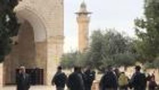 "حلوى الفجر" بالأقصى.. تهمة تؤدي للاعتقال