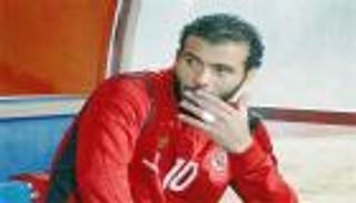 فيديو.. عماد متعب ينفعل على الهواء بسبب لاعب الزمالك