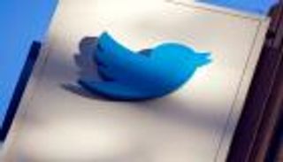 تويتر يعلق 70 حسابا لمؤيدي ملياردير أمريكي مرشح للرئاسة