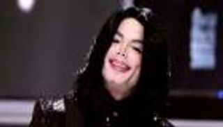 جروح وشعر مستعار.. أسرار يكشفها تشريح جثة مايكل جاكسون