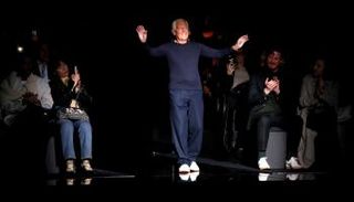 مصمم الأزياء الإيطالي جورجيو أرماني