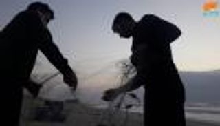 "الصياد الصغير" في غزة.. لم يعش حياته