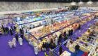 مسقط الدولي للكتاب.. السلطان قابوس حاضرا