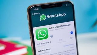 واتساب يجهز مفاجأة لمستخدمي آيفون