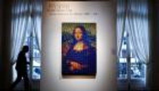 480 ألف يورو.. لوحة "موناليزا الروبيك" للفنان المقنّع تحطم التوقعات