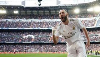 كريم بنزيمة مهاجم ريال مدريد